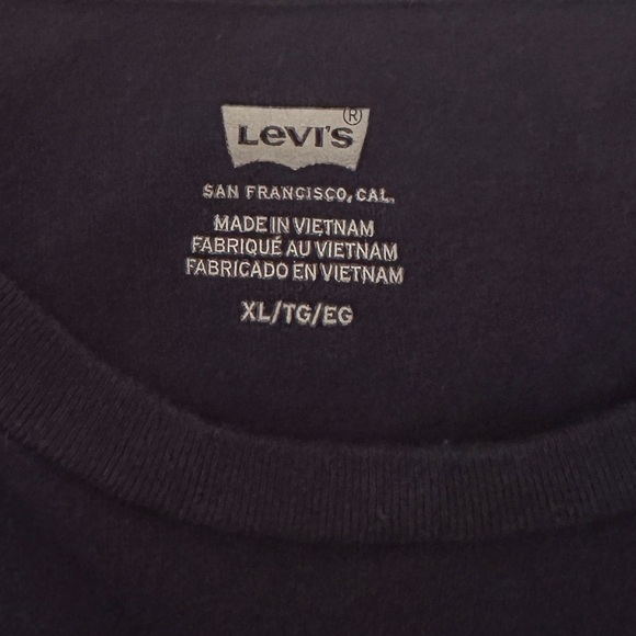 Levi's Black Tee with Blue Floral Embroidery - Picture 4 of 6